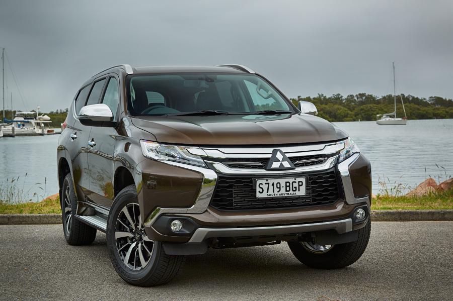  Mitsubishi Pajero Sport GLS 2015 года  (AU) (фото 3 из 8)